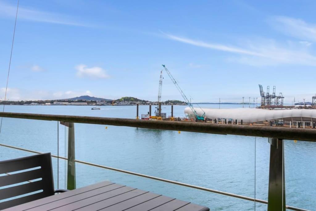 Newly Refurbished Waterfront Apartment! 3320 Auckland Eksteriør bilde
