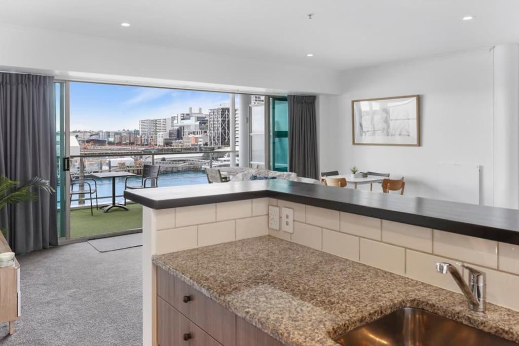 Newly Refurbished Waterfront Apartment! 3320 Auckland Eksteriør bilde
